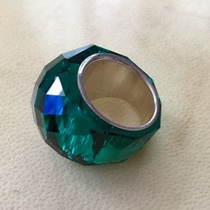 Emerald Green Swarovski Nirvana Ring size 7